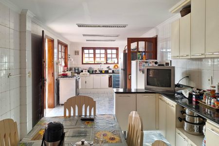 Casa à venda com 400m², 5 quartos e 3 vagas Casa à venda com 400m², 5 quartos e 3 vagasCozinha