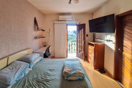 Casa à venda com 400m², 5 quartos e 3 vagas Casa à venda com 400m², 5 quartos e 3 vagasSuíte 3