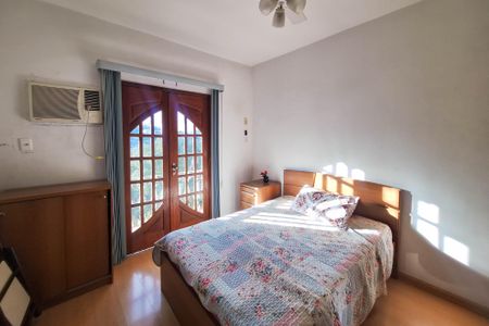 Casa à venda com 400m², 5 quartos e 3 vagas Casa à venda com 400m², 5 quartos e 3 vagasSuíte 1