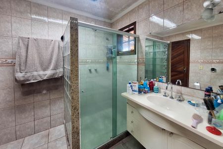 Casa à venda com 400m², 5 quartos e 3 vagas Casa à venda com 400m², 5 quartos e 3 vagasBanheiro da Suíte 2