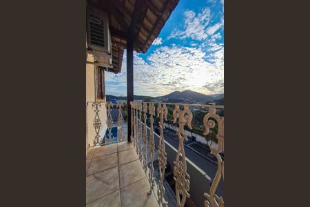 Casa à venda com 400m², 5 quartos e 3 vagas Casa à venda com 400m², 5 quartos e 3 vagasvaranda da Suíte 3