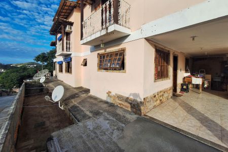 Casa à venda com 400m², 5 quartos e 3 vagas Casa à venda com 400m², 5 quartos e 3 vagasQuintal