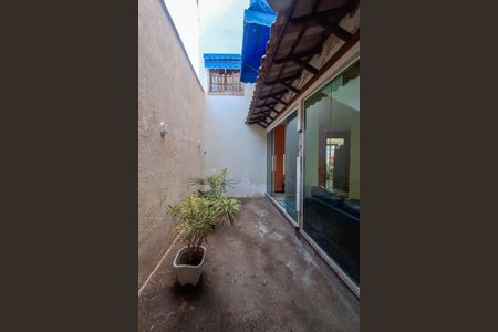 Casa à venda com 400m², 5 quartos e 3 vagas Casa à venda com 400m², 5 quartos e 3 vagasJardim de inverno