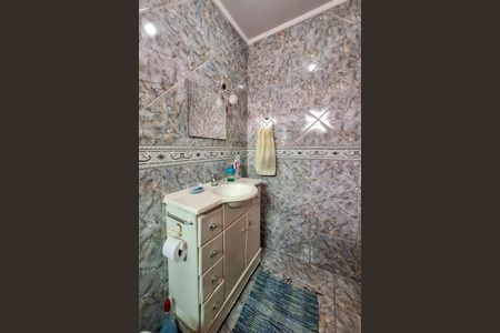 Casa à venda com 400m², 5 quartos e 3 vagas Casa à venda com 400m², 5 quartos e 3 vagasBanheiro 1