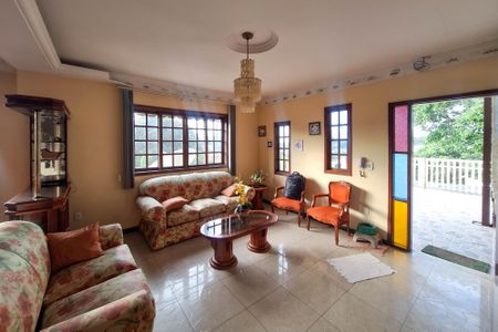 Casa à venda com 400m², 5 quartos e 3 vagas Casa à venda com 400m², 5 quartos e 3 vagasSala 1