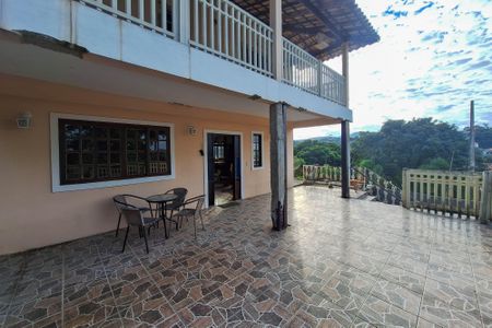 Casa à venda com 400m², 5 quartos e 3 vagas Casa à venda com 400m², 5 quartos e 3 vagasQuintal