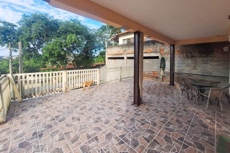 Casa à venda com 400m², 5 quartos e 3 vagas Casa à venda com 400m², 5 quartos e 3 vagasQuintal