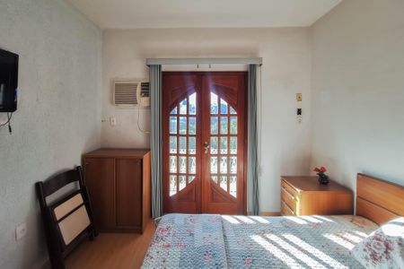 Casa à venda com 400m², 5 quartos e 3 vagas Casa à venda com 400m², 5 quartos e 3 vagasSuíte 1