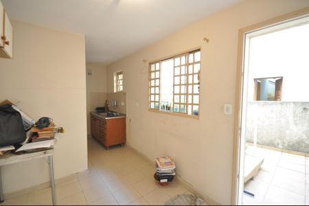 Casa à venda com 300m², 3 quartos e 2 vagasEdícula - Cozinha