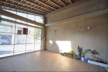Casa à venda com 300m², 3 quartos e 2 vagasGaragem