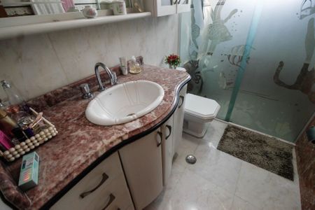 Apartamento à venda com 98m², 3 quartos e 3 vagasBanheiro da Suíte