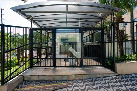 Apartamento à venda com 98m², 3 quartos e 3 vagasFachada