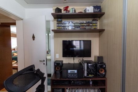 Apartamento à venda com 147m², 3 quartos e 2 vagasQuarto 2 - Suíte 2