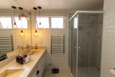 Apartamento à venda com 147m², 3 quartos e 2 vagasBanheiro da Suíte 1