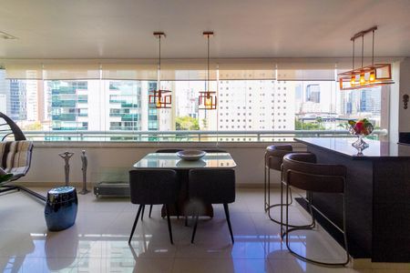 Apartamento à venda com 147m², 3 quartos e 2 vagasVaranda