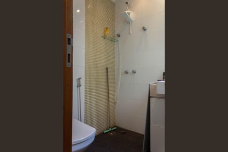 Casa à venda com 170m², 3 quartos e 4 vagas Casa à venda com 170m², 3 quartos e 4 vagasBanheiro da Suíte 2