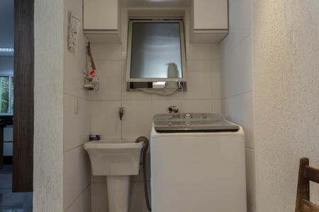 Casa à venda com 170m², 3 quartos e 4 vagas Casa à venda com 170m², 3 quartos e 4 vagasÁrea de Serviço