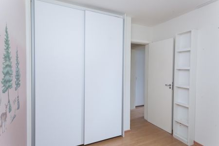 Apartamento à venda com 126m², 4 quartos e 3 vagasQuarto 2