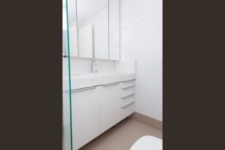 Apartamento à venda com 126m², 4 quartos e 3 vagasBanheiro da Suíte