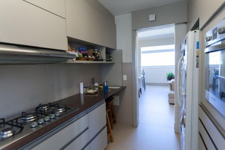Apartamento à venda com 126m², 4 quartos e 3 vagas Apartamento à venda com 126m², 4 quartos e 3 vagasCozinha