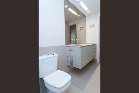 Apartamento à venda com 126m², 4 quartos e 3 vagasBanheiro Social