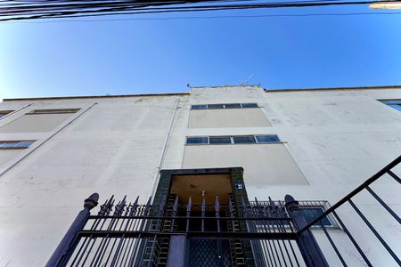 Apartamento para alugar com 65m², 2 quartos e sem vaga