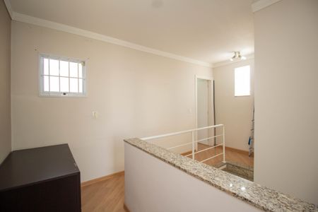 Casa à venda com 198m², 2 quartos e 5 vagas Casa à venda com 198m², 2 quartos e 5 vagasEscritório