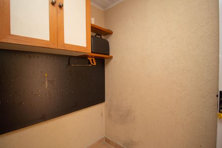 Casa à venda com 198m², 2 quartos e 5 vagas Casa à venda com 198m², 2 quartos e 5 vagasQuarto de Serviço