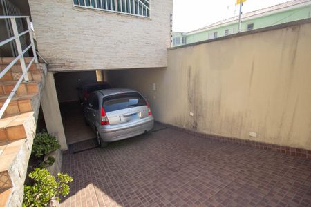 Casa à venda com 198m², 2 quartos e 5 vagas Casa à venda com 198m², 2 quartos e 5 vagasGaragem