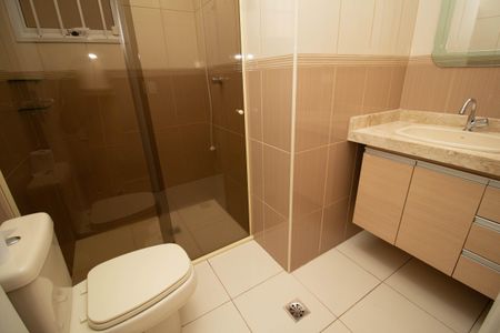 Casa à venda com 198m², 2 quartos e 5 vagas Casa à venda com 198m², 2 quartos e 5 vagasBanheiro da Suíte 2