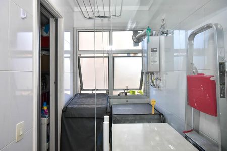 Apartamento à venda com 69m², 2 quartos e 1 vagaÁrea de Serviço