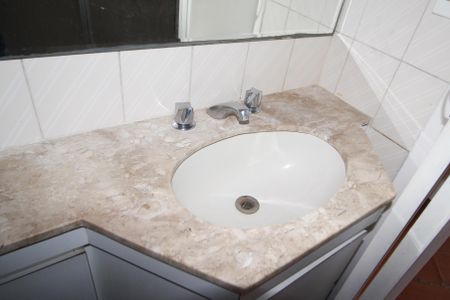 Apartamento à venda com 77m², 3 quartos e sem vaga Apartamento à venda com 77m², 3 quartos e sem vagaBanheiro