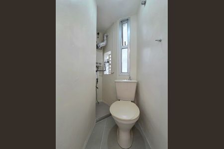 Apartamento à venda com 77m², 3 quartos e sem vagaBanheiro de serviço