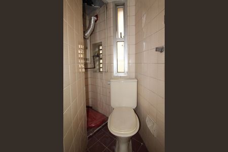 Apartamento à venda com 77m², 3 quartos e sem vaga Apartamento à venda com 77m², 3 quartos e sem vagaBanheiro de serviço