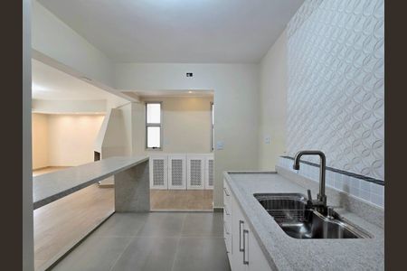 Apartamento à venda com 77m², 3 quartos e sem vagaCozinha