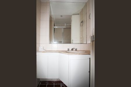 Apartamento à venda com 77m², 3 quartos e sem vaga Apartamento à venda com 77m², 3 quartos e sem vagaBanheiro