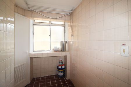 Apartamento à venda com 77m², 3 quartos e sem vaga Apartamento à venda com 77m², 3 quartos e sem vagaÁrea de Serviço