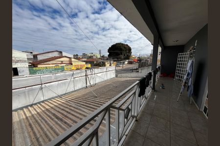 Casa para alugar com 250m², 3 quartos e sem vagaVaranda