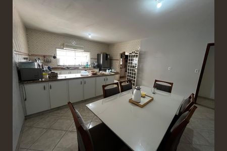 Casa para alugar com 250m², 3 quartos e sem vagaCozinha