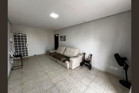Casa para alugar com 250m², 3 quartos e sem vagaSala