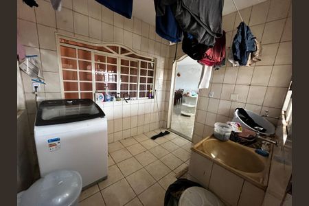 Casa para alugar com 250m², 3 quartos e sem vagaÁrea de Serviço