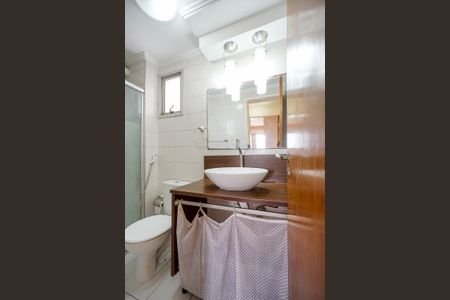 Apartamento à venda com 76m², 3 quartos e 2 vagasBanheiro social