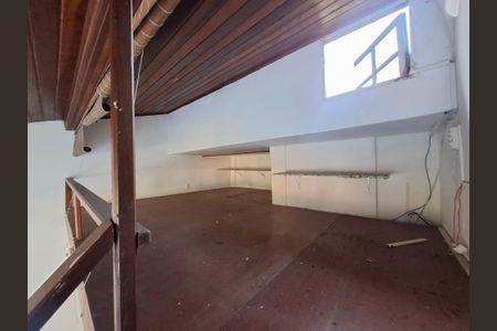 Casa à venda com 194m², 6 quartos e sem vagaSuíte 2