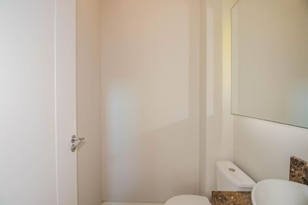 Casa de condomínio à venda com 234m², 3 quartos e 2 vagasLavabo