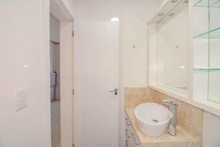 Casa de condomínio à venda com 234m², 3 quartos e 2 vagasBanheiro da Suíte 3