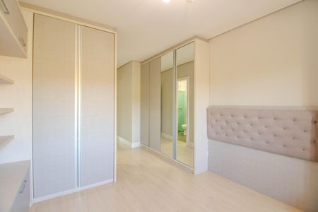 Casa de condomínio à venda com 234m², 3 quartos e 2 vagasSuíte 3