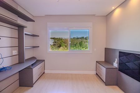 Casa de condomínio à venda com 234m², 3 quartos e 2 vagasSuíte 2