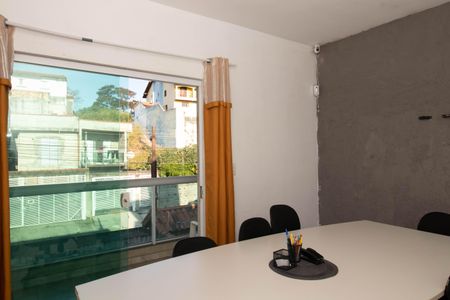 Casa para alugar com 125m², 2 quartos e 4 vagasSala