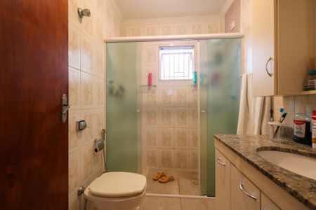 Casa à venda com 202m², 2 quartos e 2 vagas Casa à venda com 202m², 2 quartos e 2 vagasBanheiro