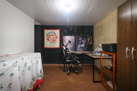 Casa à venda com 202m², 2 quartos e 2 vagas Casa à venda com 202m², 2 quartos e 2 vagasEdícula